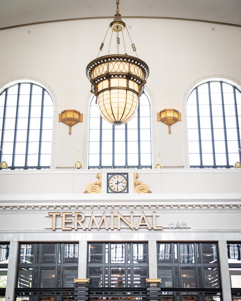 Just taking in those hotel "lobby" views!