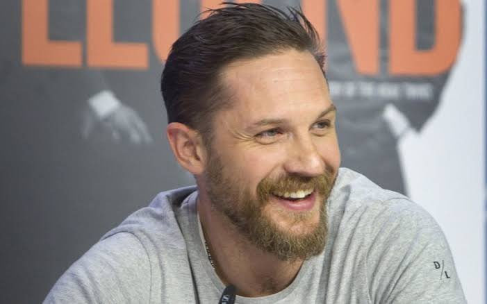 gossipmagazinn's tweet photo. Tom Hardy sen efsane birisin.. https://t.co/FTiKu3gU7l