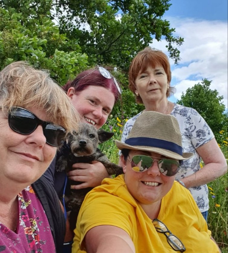 FlynnTheRescue's tweet photo. #PhotoChallenge2020September
Day 30 I love peoples
This is my family and i love them all very much 💙🐾 https://t.co/mIiFRtFf3d