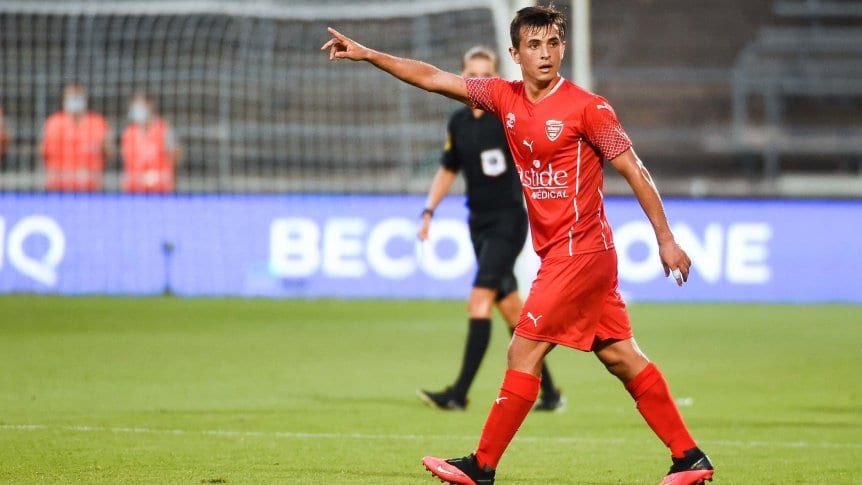 DM: Andrés Cubas.Having joined from Talleres for €2.9m, the diminutive Paraguayan has come out on top in midfield against Eduardo Camavinga and Maxence Caqueret, exhibiting a great tackling ability, a restless stamina & composure under pressure.Tireless workhorse for Nîmes.