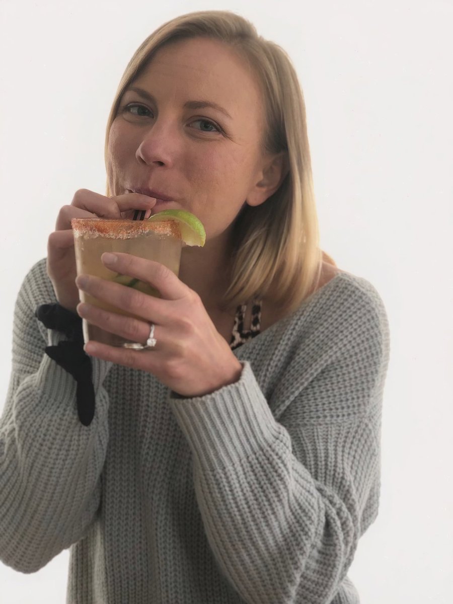 SportsLawBlonde's tweet image. Here I was thinking I'd take Bryan on a nice relaxing vacay to spoil him for his birthday, &amp;amp; he totally one-upped me on Monday night 🤗💍 #engagedaf #marryingmybestfriend