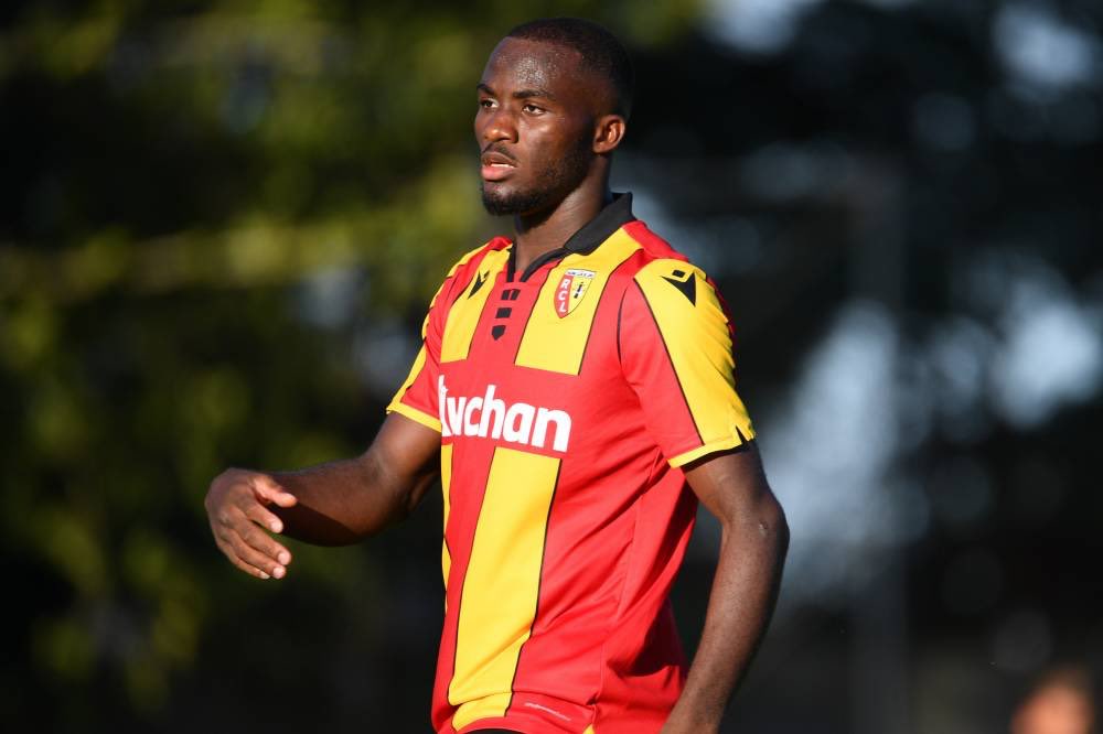 CF: Ignatius Ganago.Having developed in the same academy that built Samuel Eto’o, Ganago failed to impress at Nice, but he’s hit the ground running at Lens with 4 goals so far.The Cameroonian has a brutal acceleration & is a tireless worker up top, leading Lens to 6th place.