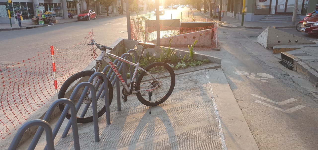 EjMn8V1WsAAvymt?format=jpg&name=large