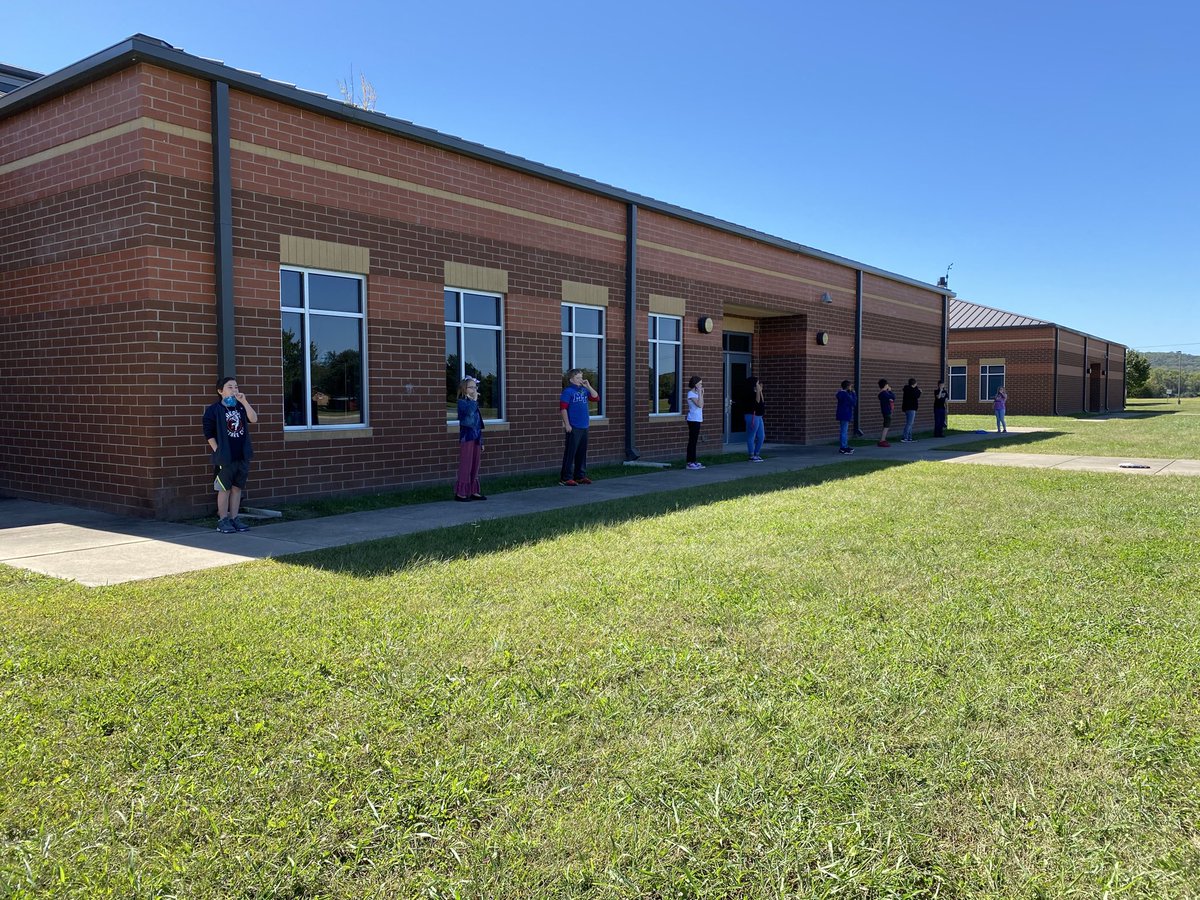 A beautiful day for our beginning brass and flute players to practice their first sounds on mouthpieces. ⁦<a href="/RMSRavens/">Rockvale Middle</a>⁩ #FirstDayWithInstruments #GoRavens