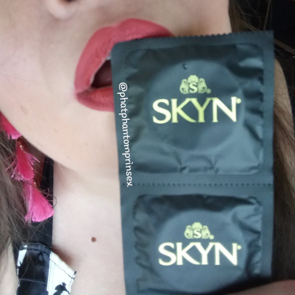 phantomprinsex1's tweet photo. Safety first! #bbw #fatgirlflow #fatbabe #fatgirlsdoitbetter #fetish #fatandfabulous #fatandsassy #boobs #boobsofinstagram #ssbbw #honormycurves #thickthighssavelives #thickathanasnicka #spoilmeamazon https://t.co/EkWETGJLhV