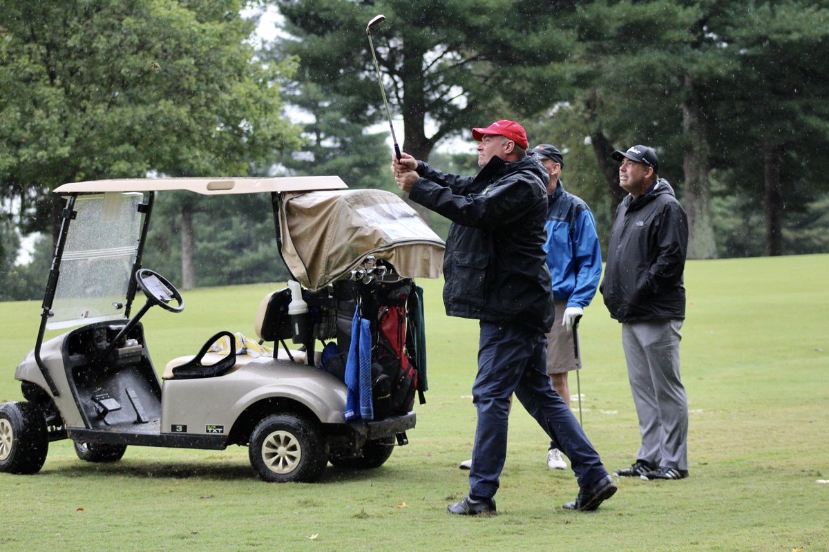 hopehousebg's tweet image. Thank you to everyone who braved the rain to join us for the 10th Annual #SwingForHope! Because of the generosity of our sponsors, golfers, and donors, we raised nearly $43,000 in support of our ministries!