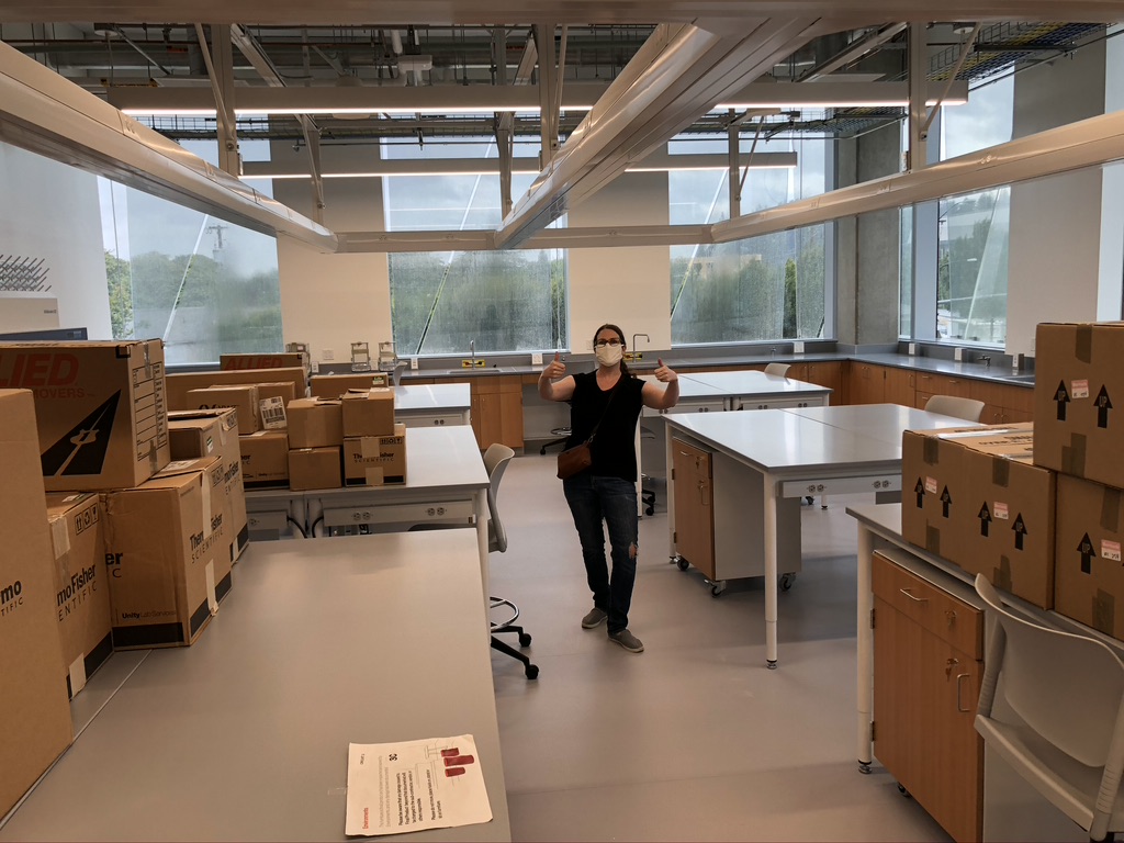 Our director, Dr. Stacey Wagner, helping to get our new <a href="/UOKnightCampus/">Knight Campus</a> lab space ready for our students next week!