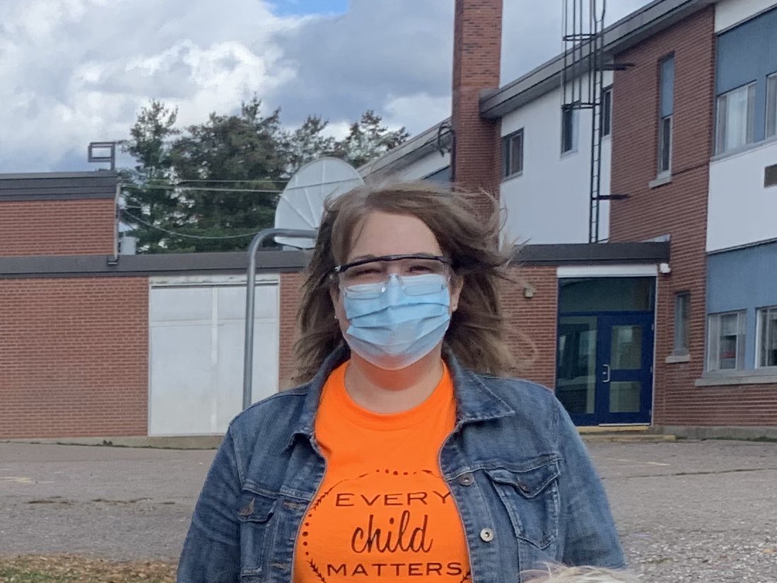 fatimaRCCDSB's tweet photo. Staff and students wore orange today to raise awareness and stand in solidarity with our indigenous brothers and sisters! @RCCDSB #FatimaForce #everychildmatters https://t.co/kg3J64RbCb