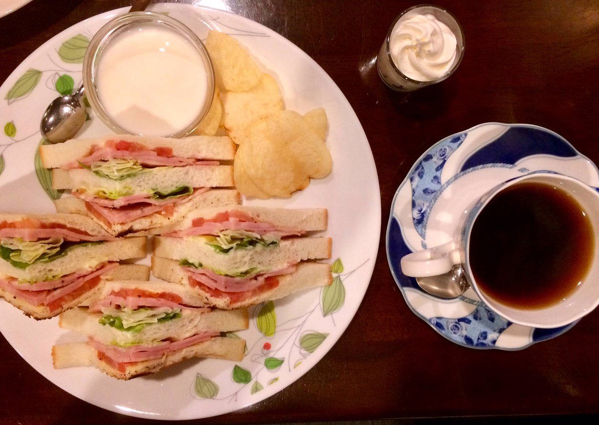 大阪メロン サンドイッチ喫茶店 蝸牛庵 久しぶりに通ったら閉店してました お気に入り喫茶店ひとつ消えてしまった 蝸牛庵 北浜喫茶店 純喫茶 喫茶店 喫茶店巡り 昭和 喫茶 レトロ 昭和レトロ ノスタルジック ノスタルジー ベーコンレタス