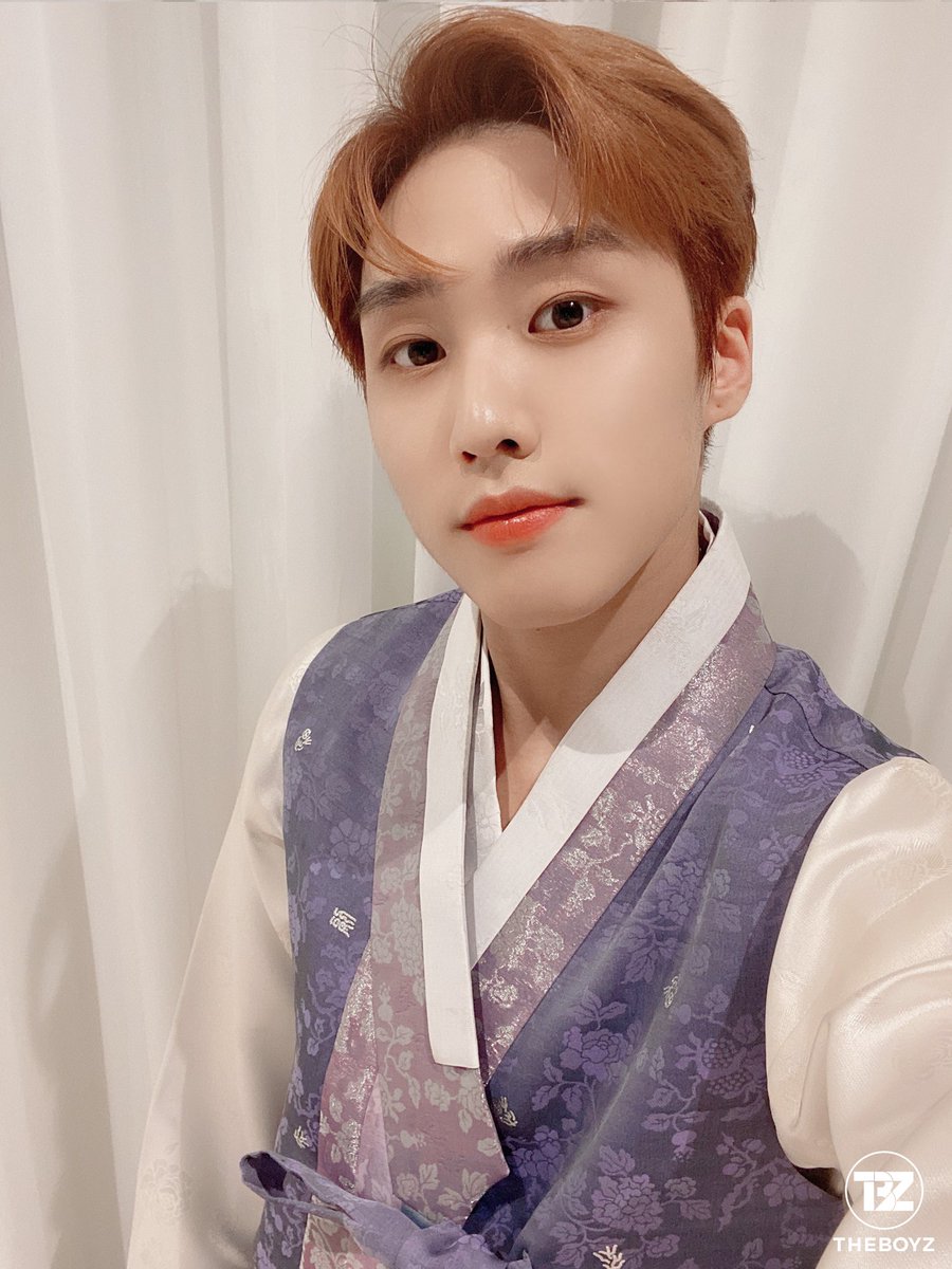 jacob_archive's tweet image. 201001 THE BOYZ 보름달 라이브 비하인드🌕

#더보이즈 #ドボイズ #THEBOYZ #제이콥 #ジェイコブ #JACOB