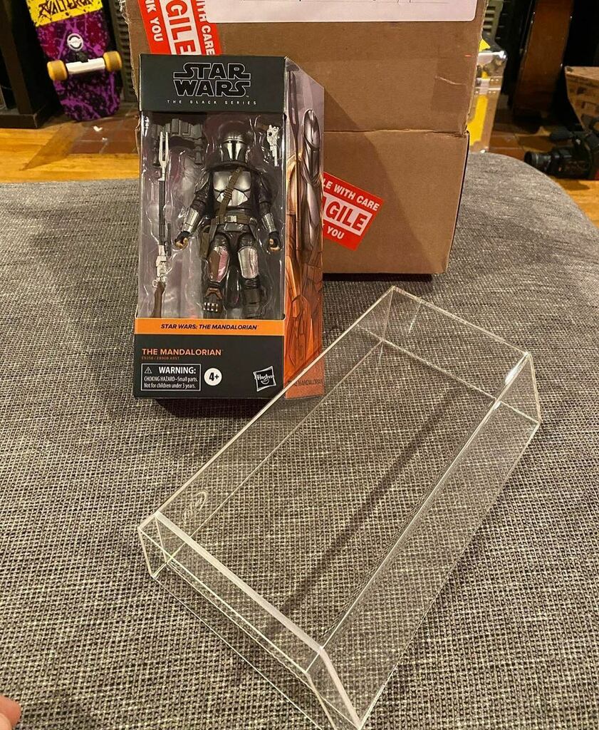 New Acrylic Black Series covers from <a href="/gonktoys/">GonkToys, Inc</a>! You can click on their page to find more details... oh and did reference that Mando figure!!
💥✌🏻💥
#mando #themandalorian #gonktoys #collector #starwars #starwarstheblackseries #starwarsblackseries #blac… instagr.am/p/CFx5AIlHMOF/