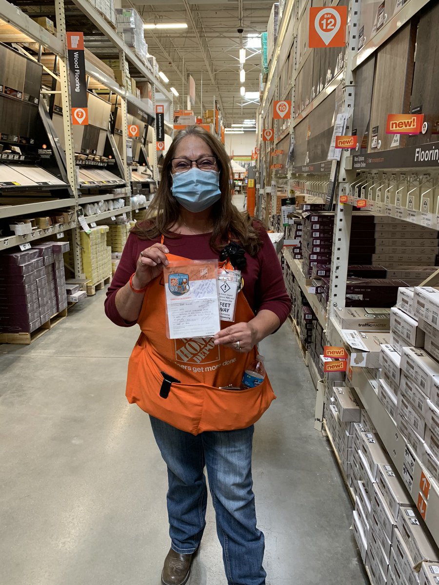 Last week Lauri was our top leads driver in the store with 3! Not only does she submit quality leads, but she is EXCITED to do so! Way to go Lauri! 🎉👏🏻
<a href="/paulcoxHD/">Paul Cox</a> <a href="/SabrinaNMontano/">Sabrina N Montano</a> <a href="/HdDeanna/">DEANNA</a> @rod_tewalt @TJ77HD