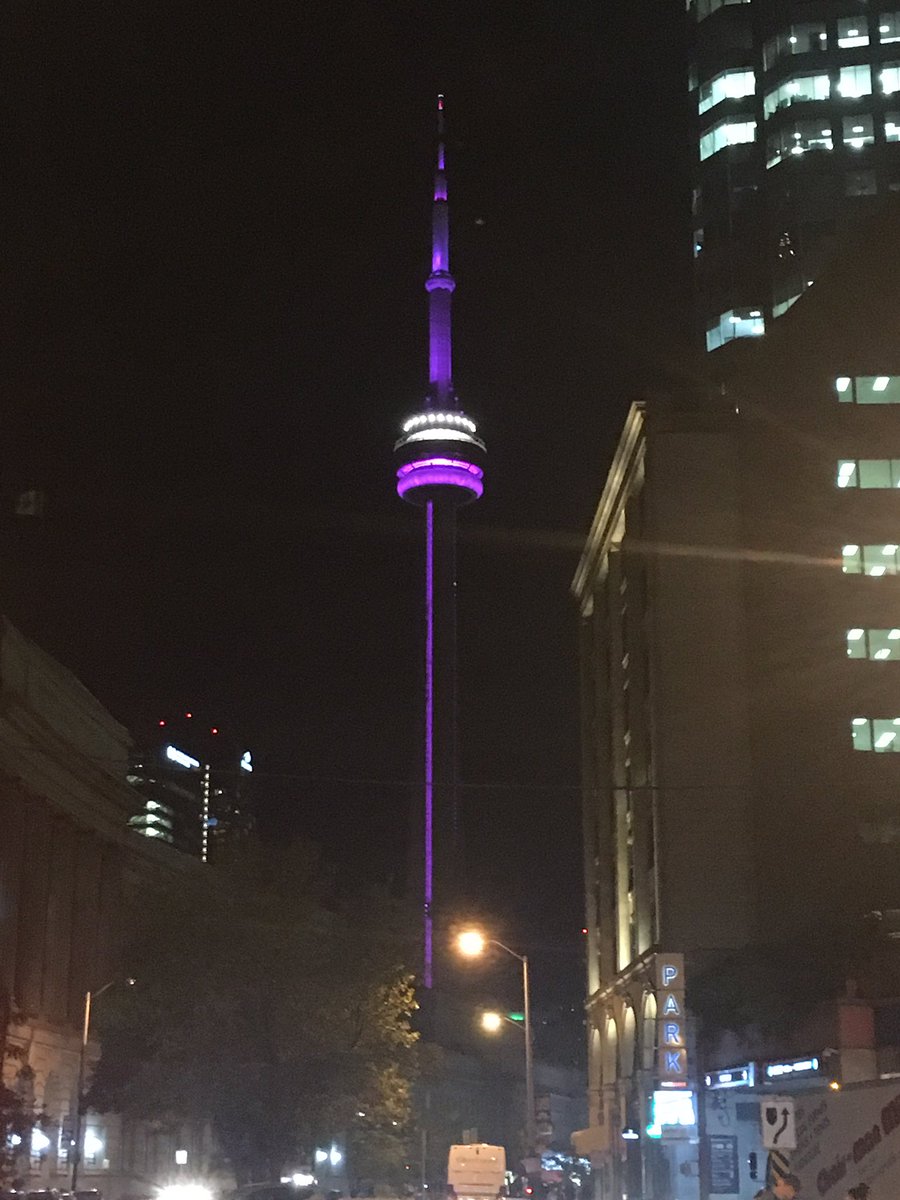 Thank you @TourCNTower for lighting up purple for #RowansLawDay for the third straight year. #concussion #HitStopSit @Rowans_Dad @88EricLindros @MacLeodLisa @parachutecanada @Sunnybrook @KidsConcussion @CHEO https://t.co/NrdfbRXg5a