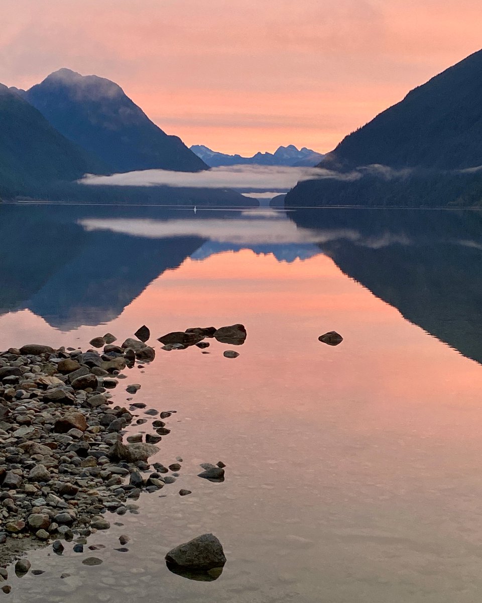 This morning’s sunrise at Alouette Lake in Golden Ears Park.

Starting tomorrow Oct 1st, day-use passes will no longer be required to visit the park. #bcparks