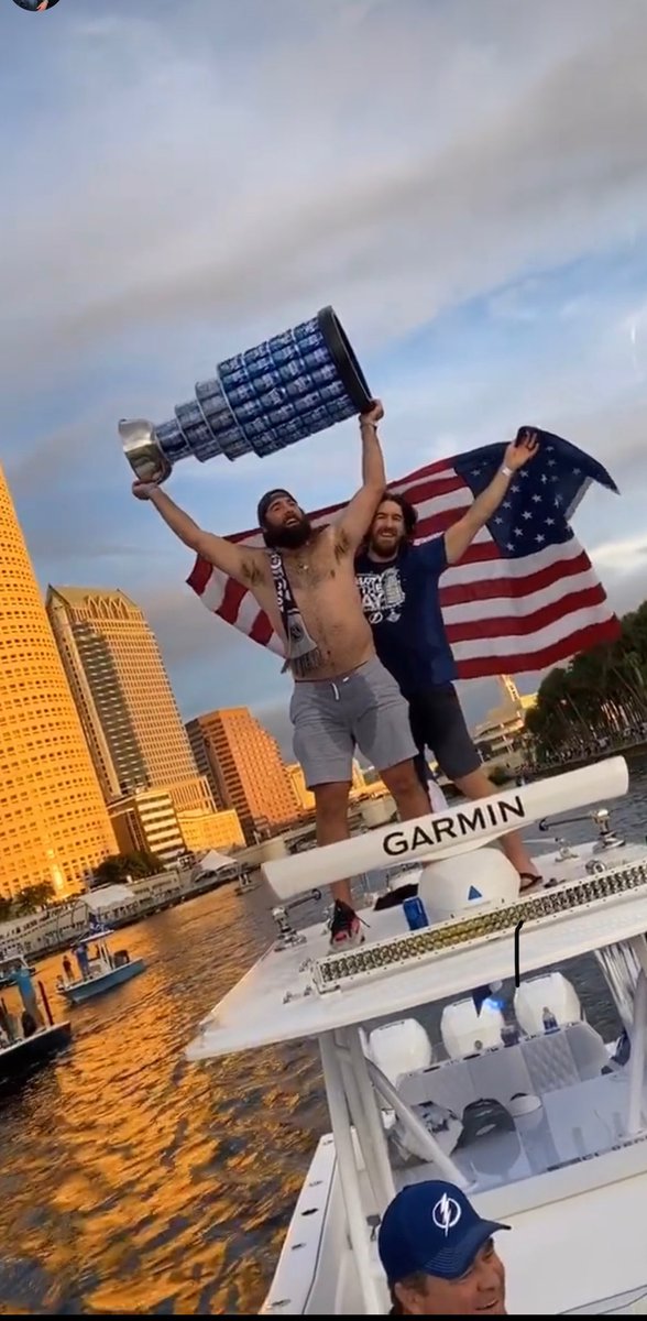 YoungPageviews's tweet image. If peein your pants is cool, consider @patmaroon Miles Davis