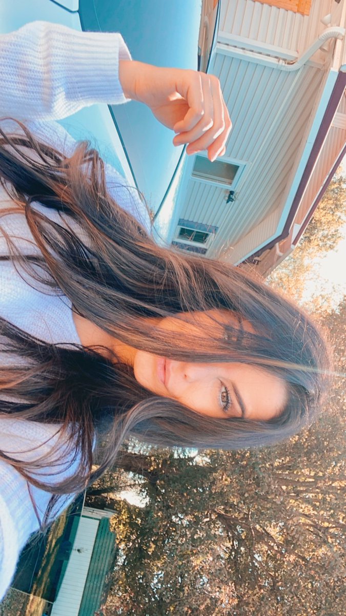 ash_wright21's tweet photo. fall. 🍂🍁🌞 https://t.co/Mv0h2Tw2CD
