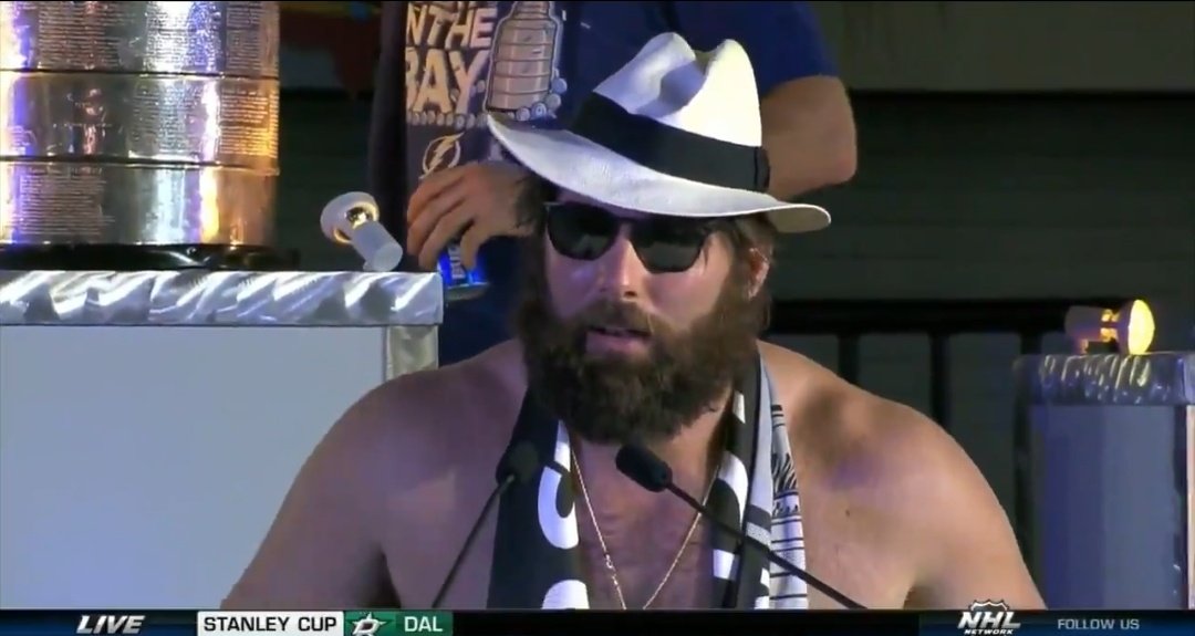 OVECHKlN's tweet photo. in just one year, pat maroon has turned into florida man https://t.co/zmtu3XbiSU