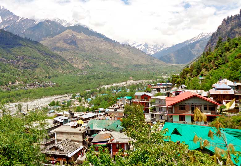 Near the Tirthan River, Gushaini is nicknamed Trout Country for its abundance of trout makes it perfect for trout fishing. 
.
.
.
#educationaltour #students #principals #teachers #kullu #groups #visit #himachal #hillstation  #fun #trekking #tour #trip #bestprograms