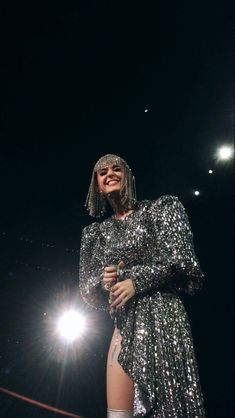 -  @katyperry since i heard hot n cold (i was 4, 2011) i have been stanning you, and in difference to other artists, i've never left this fandom and i really hope i never do, i want to thank you for being such an important and big impact to my life, thanks to you (1/2)