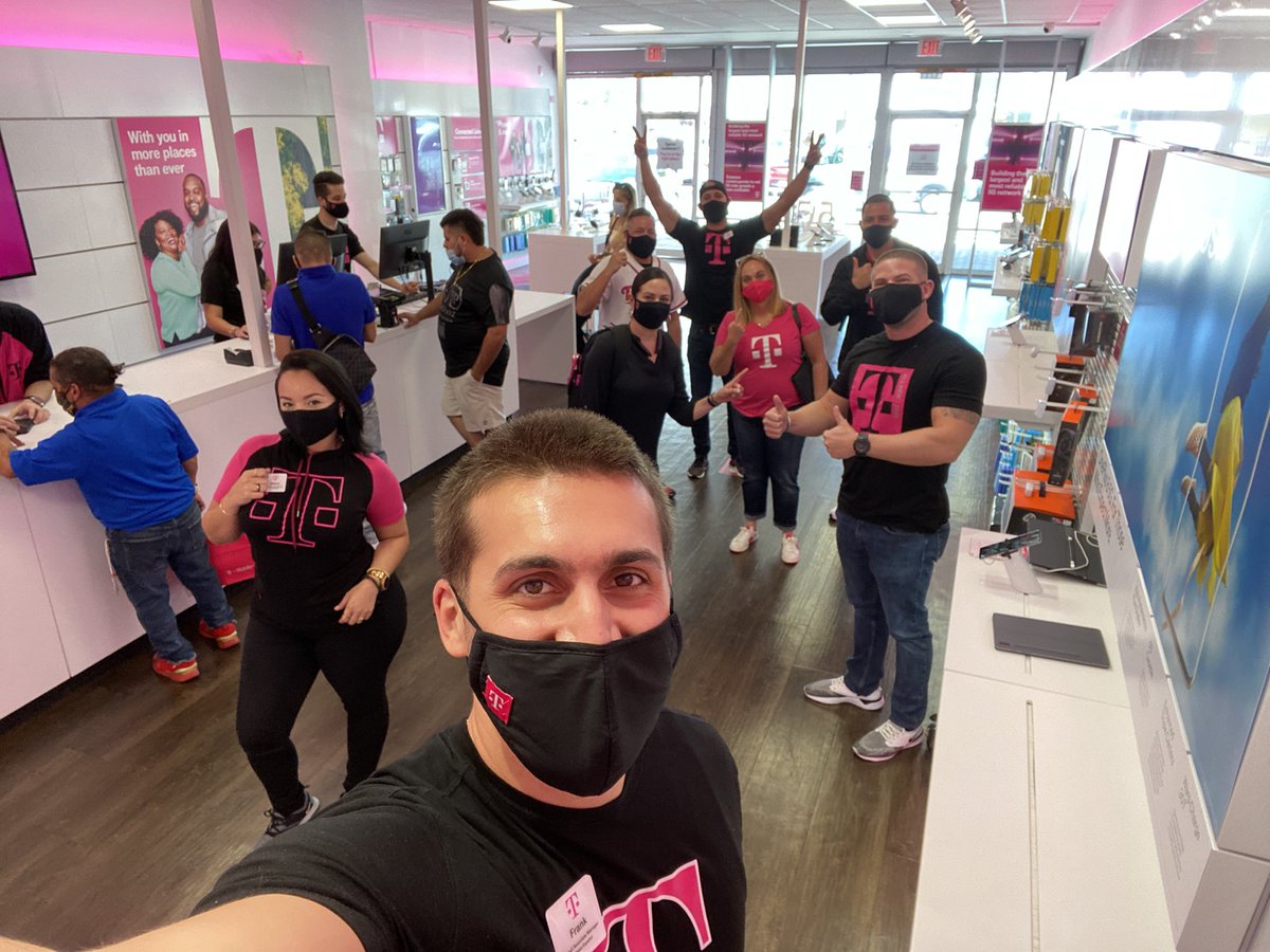 Extremely proud of this Sunny Isles Leadership team! Continuing to thrive & persevere through any challenge thrown their way. Thank you @pattyc101 for paying us a visit and spreading the wealth of knowledge! As the saying goes #SouthNeverSettles @NathanYanovitch @cbinnall13