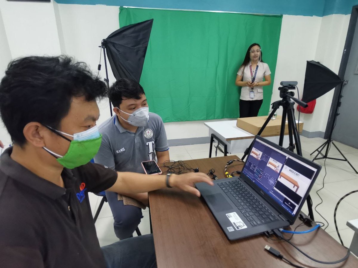 rex_gatchalian's tweet photo. Covid will not stop us from providing quality education for our Valenzuelano children. 

We are all set for next week's opening. Valenzuela Live is all ready to stream live content from Valmasci. The content will match the modules students got. https://t.co/A1gkNXQMrV