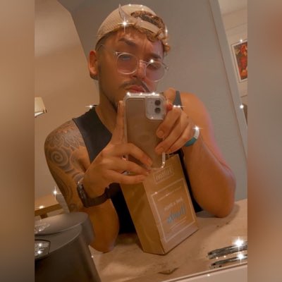brianoneilpr's tweet photo. 💂🏼 https://t.co/4mJND8TEXa