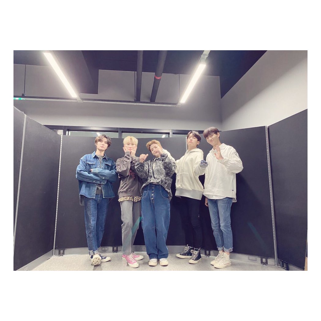 Band_W24 tweet media
