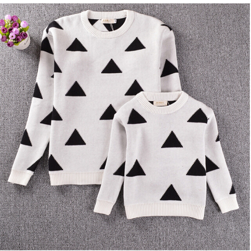 Alinzo9's tweet photo. #smile #newborn Family Matching Outfits Triangle Printed Sweaters https://t.co/kIZryOWsHb