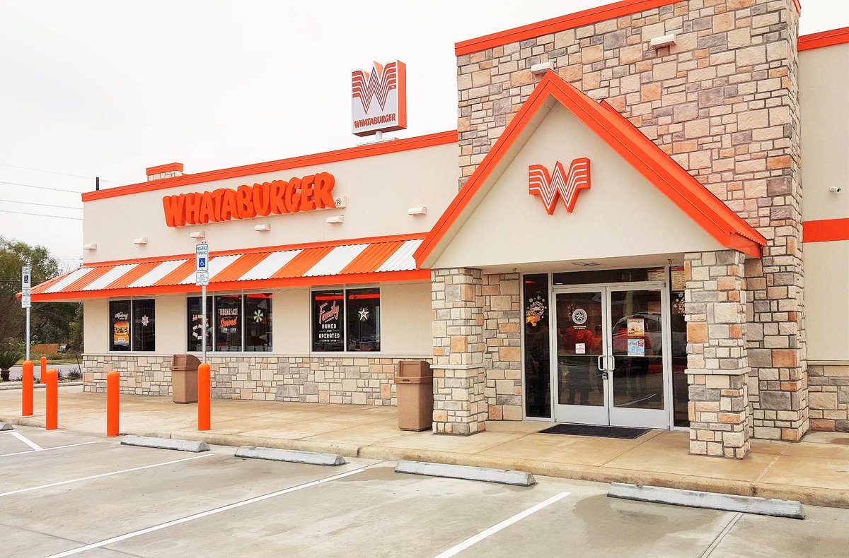 _While_Black's tweet photo. — #ProtestingWhileBlack — Meet, 19-year Old #MakiyaCongious of #FortWorth, #Texas. As a Black Woman and An Employee of #Whataburger, She Was Fired For Simply Wearing a #BlackLives Matter Face Mask. Hmm. What Are Afraid of!?

Read here at: https://t.co/DrVB1CM0Oj

/
#WhileBlack
/ https://t.co/2HvJBck6Gy
