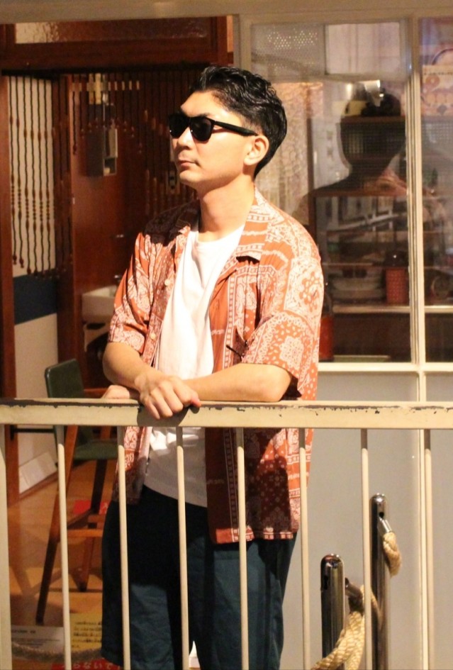 ジョニー ｓ 僕のマイルドヤンキーコスは 所詮だかしかしの豆くんみたいな 記号化 された ヤンキーコスなんだよね ギャルと言えば 今時存在しないガングロにルーズソックスみたいな オタクの妄想 みたいなもんよ