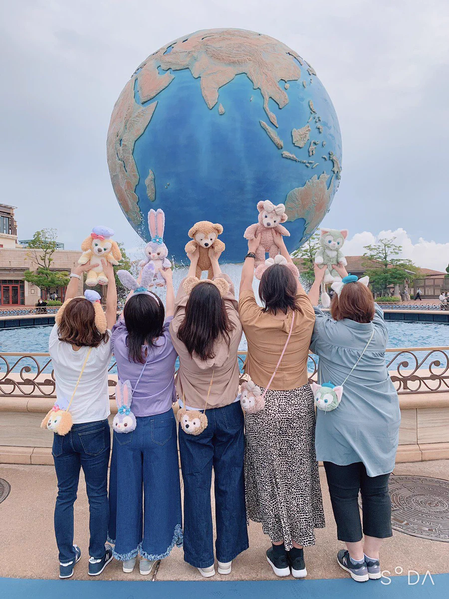 母から送られてきた衝撃的な写真。ママ友との映え写真はこう撮ります。