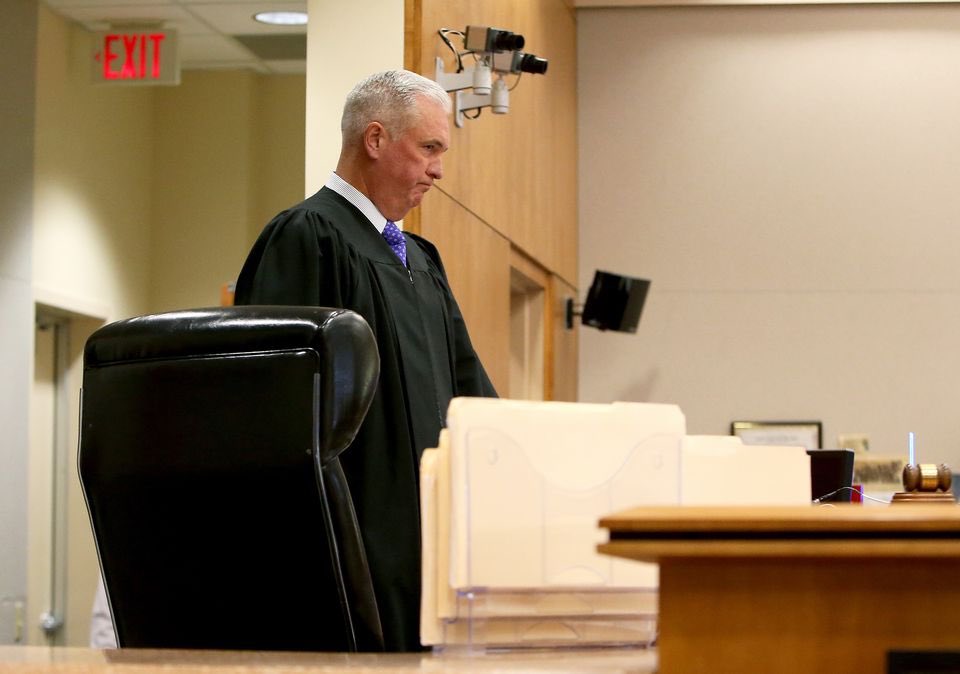JeffPechow's tweet photo. N.J.’s first hybrid trial is underway, but a second is delayed over concerns about Zoom... #nj #law #njcourts #trial #covid  https://t.co/AxO27qi3wN https://t.co/yk9ZGLiVA5