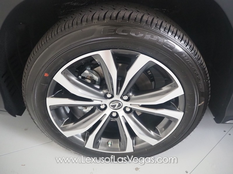 Let's play #WheelWednesday! Can you name this vehicle's model, make and year based on this photo?
#CarTrivia #HumpDay #Lexus #LexusOfLasVegas #LuxuryLifestyle #LasVegas #Vegas #Luxury #LexusPride #LexusNation #LOLV https://t.co/v81hgXsMAs