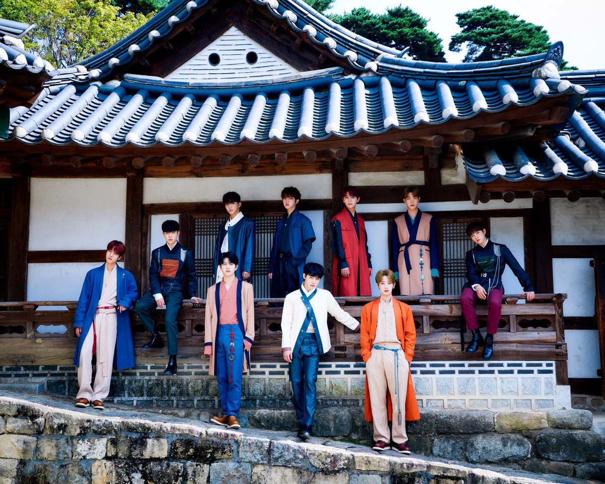 GoldenChild's tweet photo. [📝] GoldenChild X GUIROE - RE:BIRTH, RE:VIVE

모두가 즐거운 #추석   
골든차일드와 함께 
더욱 즐거운 추석 보내세요!🌕

🖇 https://t.co/G0iRlxooxf

#GoldenChild #골든차일드
#한복 #기로에 #guiroe
#한류연계협업콘텐츠기획개발지원사업
#추석 #한가위
#골드니스_즐거운_추석_보내세요🌕 https://t.co/aaOl5kbMxH