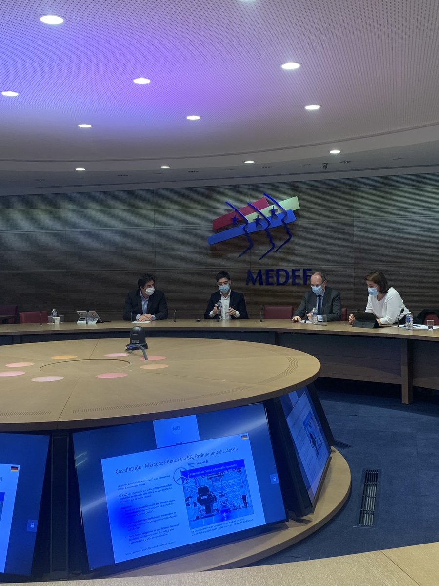 Ils interviennent lors du webinaire du <a href="/medef/">Mouvement des Entreprises de France</a> avec <a href="/FConcorde/">Fondation Concorde</a> "Ce que la #5G va permettre aux entreprises" : <a href="/GillesBregant/">Gilles Brégant</a> , <a href="/BastienKaiser/">Sébastien Kaiser</a>, <a href="/NSironn/">NSironn</a> et <a href="/Maxence_Demerle/">maxence</a> 

▶️medefmanche.fr/uploads/media/…