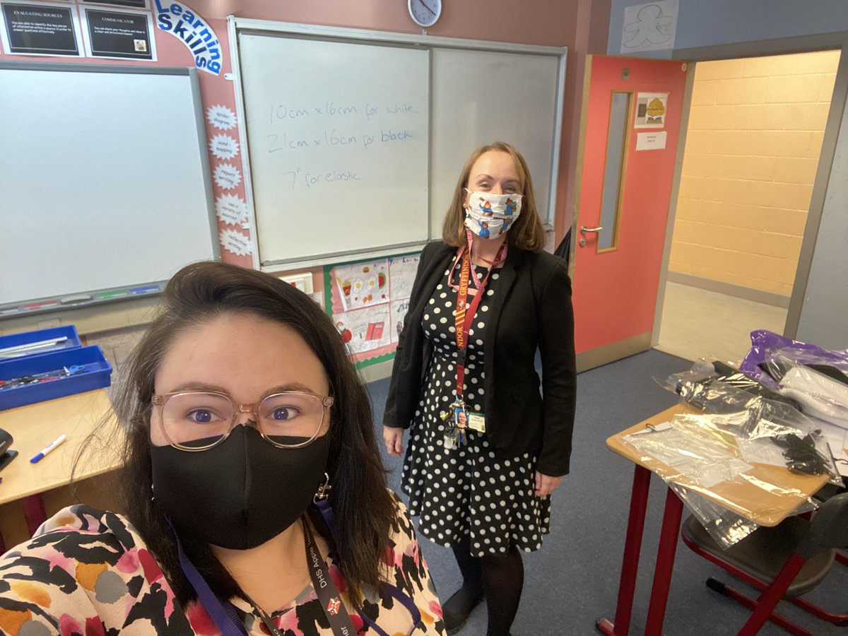 So proud of our S6 pupils helping to make masks for our community 🌎#savingtheworldonemaskatatime <a href="/drumchapelhigh/">Drumchapel High</a> <a href="/DHSCreativeArts/">DHS Creative Arts</a>