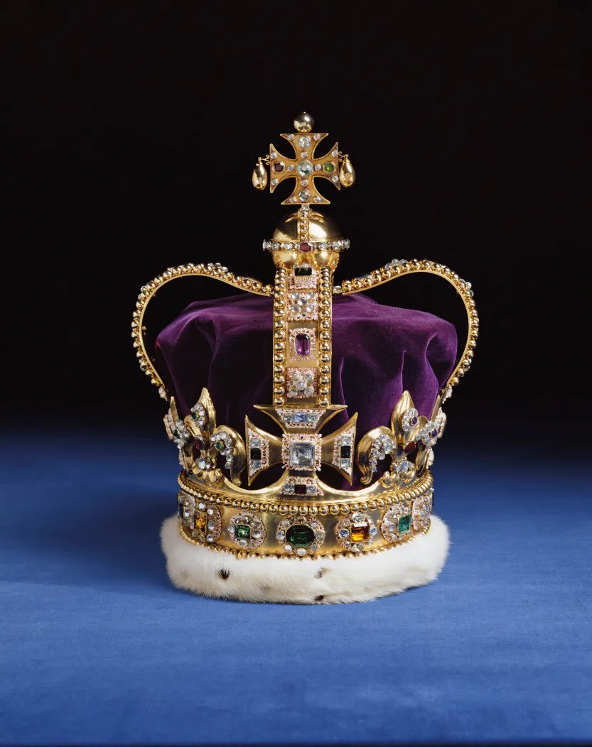 here is the tower of london which is VERY fancy and rich. i don’t know the backstory of it but yeah and those are the crown jewels which are the queens but they are kept in the tower of london :)