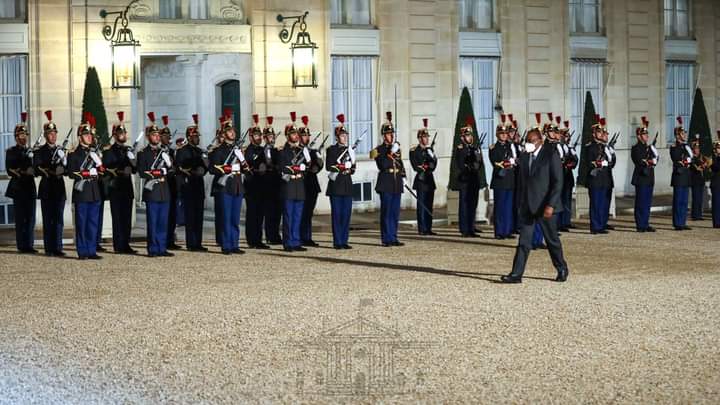 Kenyan President Uhuru Kenyatta heads to France signs Sh180bn loan after being dupped by "a guard of honour" which comes with giving contracts to French concessions.The PPP deal is for dualling of the 190km Rironi-Nakuru-Mau Summit Road.