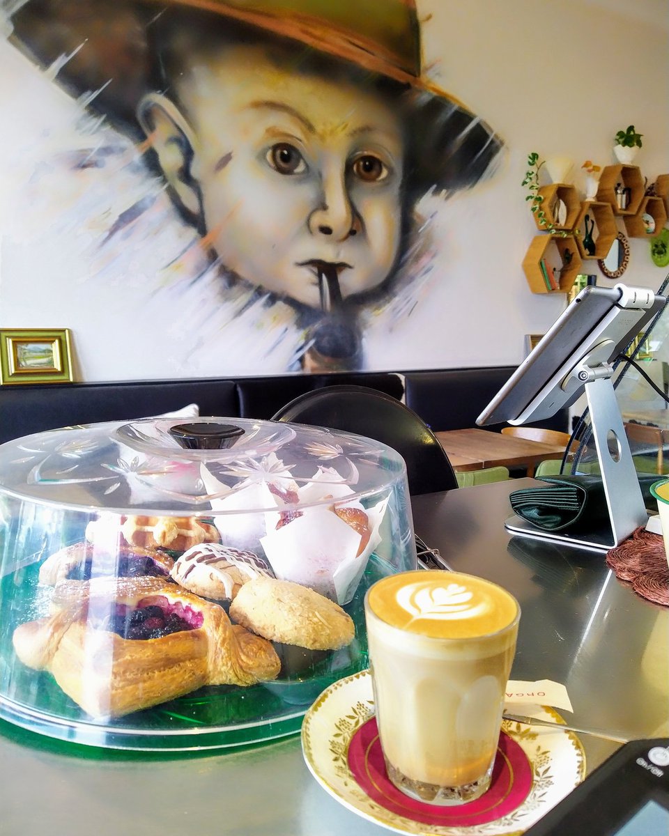 Happy International Coffee Day  ☕☕
That's a reason to drink an extra cup! 🤠