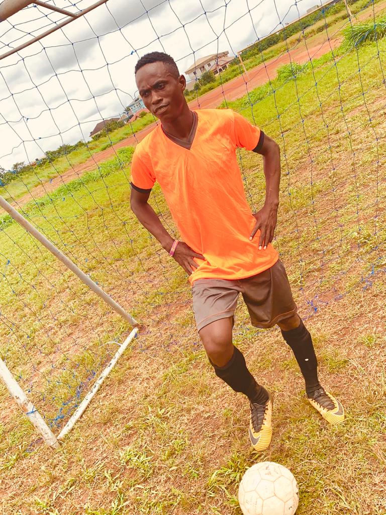 ClatFc's tweet photo. Our kit on pitch https://t.co/hPA38l1AX6