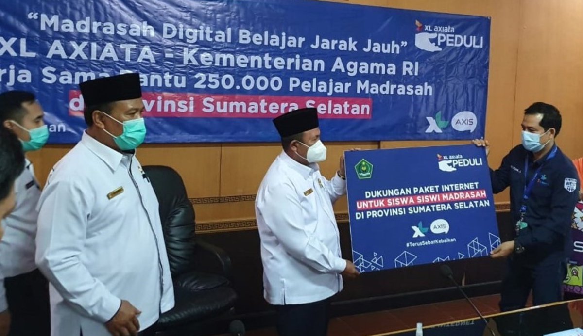 AboutPalembang's tweet photo. XL Axiata Salurkan 250.000 Paket Internet Gratis untuk Pelajar Madrasah di Sumsel
PT XL Axiata Tbk (XL Axiata) terus menyalurkan kartu paket data gratis untuk pelajar madrasah di berbagai daerah.
#XLPeduli https://t.co/8d5cg1oTpS