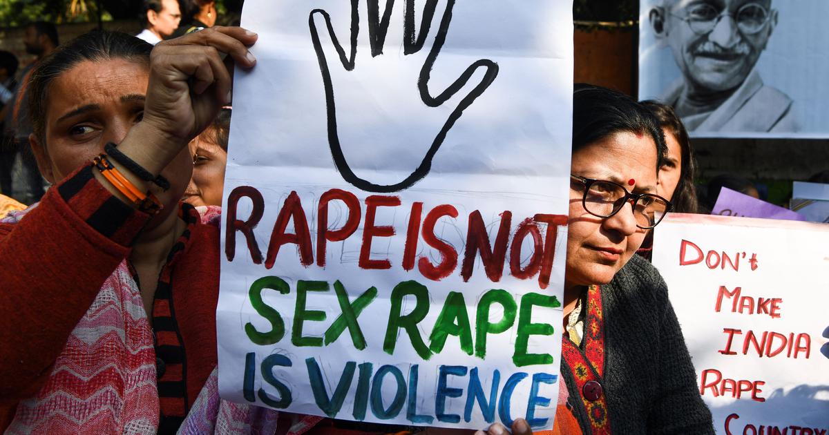 ChetanPac's tweet photo. I didn't get that why the law making body is not doing anything about these heinous act.?? You can easily pass the #CAA #AgricultureBill etc.etc. &amp; protest against these bill.. but you aren't able to pass a fucking law about these rapist huh?
#rape #RapistStonnedToDeath https://t.co/OCjxDYySfu