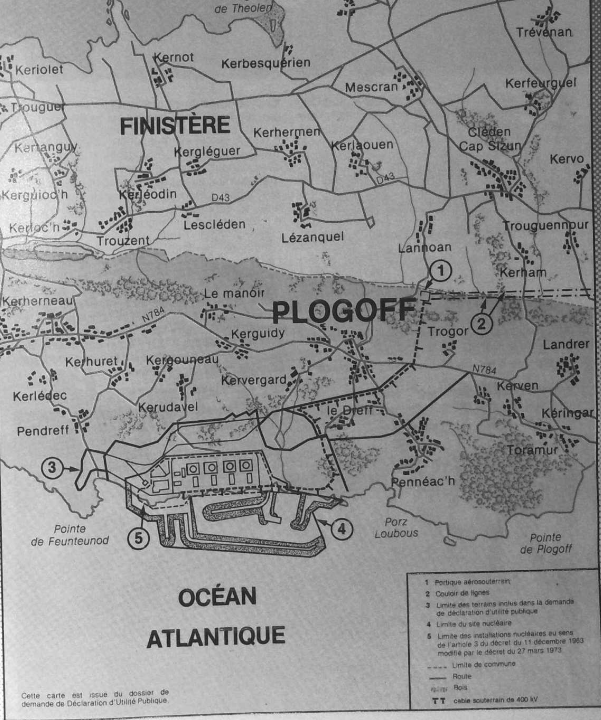 16/ En septembre 1978, les instances régionales et départementales décident alors de ne retenir que le site de Plogoff pour construire une centrale nucléaire en Bretagne. Dès les semaines suivantes, des manifestations se déroulent à Quimper et Brest (photo) notamment.
