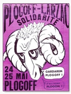 21/ Le 24 mai 1980, plusieurs dizaines de milliers de manifestants fêtent la fin de la procédure d’enquête publique à la pointe du Raz.