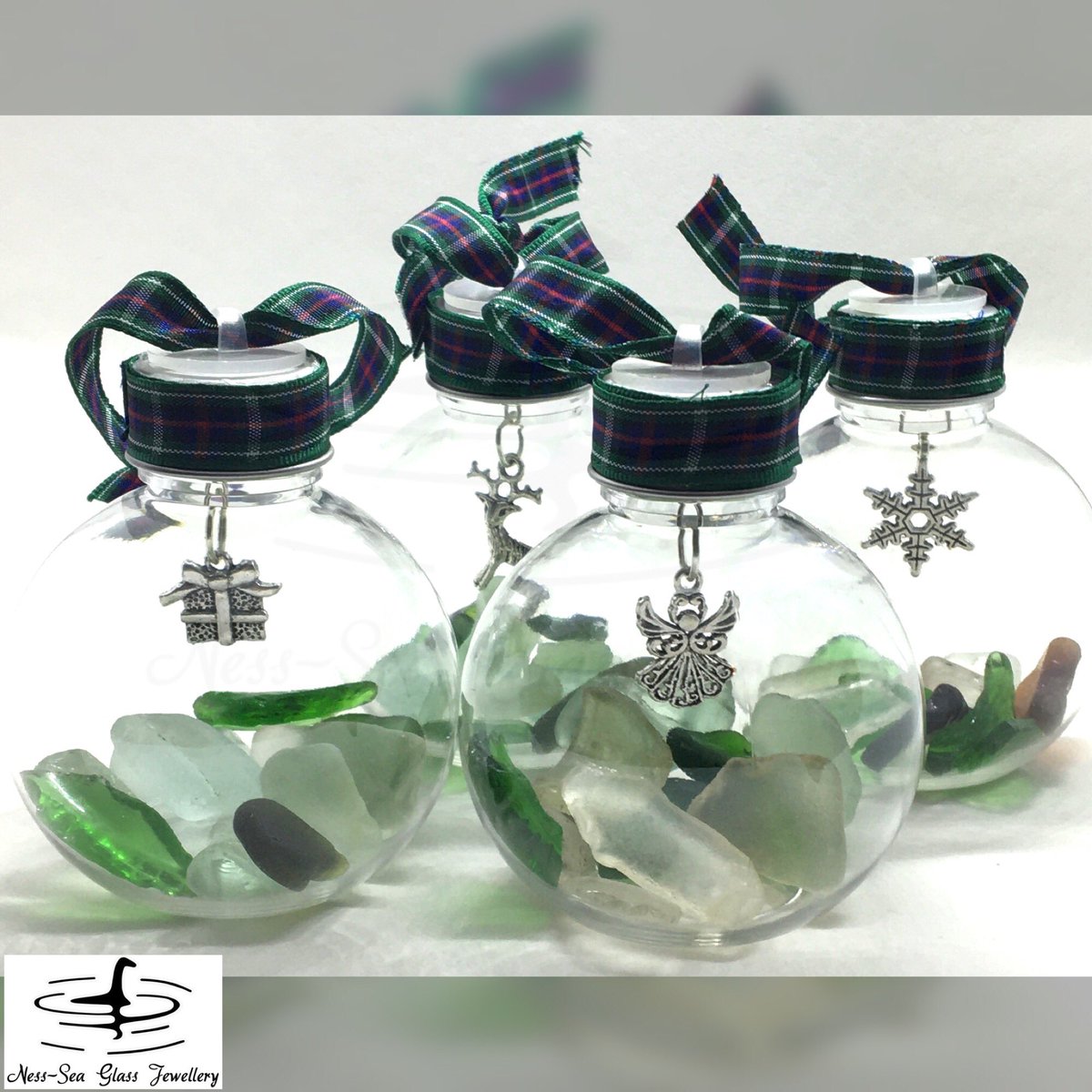 Ness_SeaGlass's tweet photo. Happy #worldhandmadeday 😊 let’s make today special for all fabulous creatives worldwide &amp; support small business!
I’m Sarah &amp; I work for Nessie (the Loch Ness Monster), cleaning up the banks of Loch Ness &amp; turning the Sea Glass I find into unique gifts🦕
https://t.co/yDI5BzoudH https://t.co/ZXLnAxAqvQ