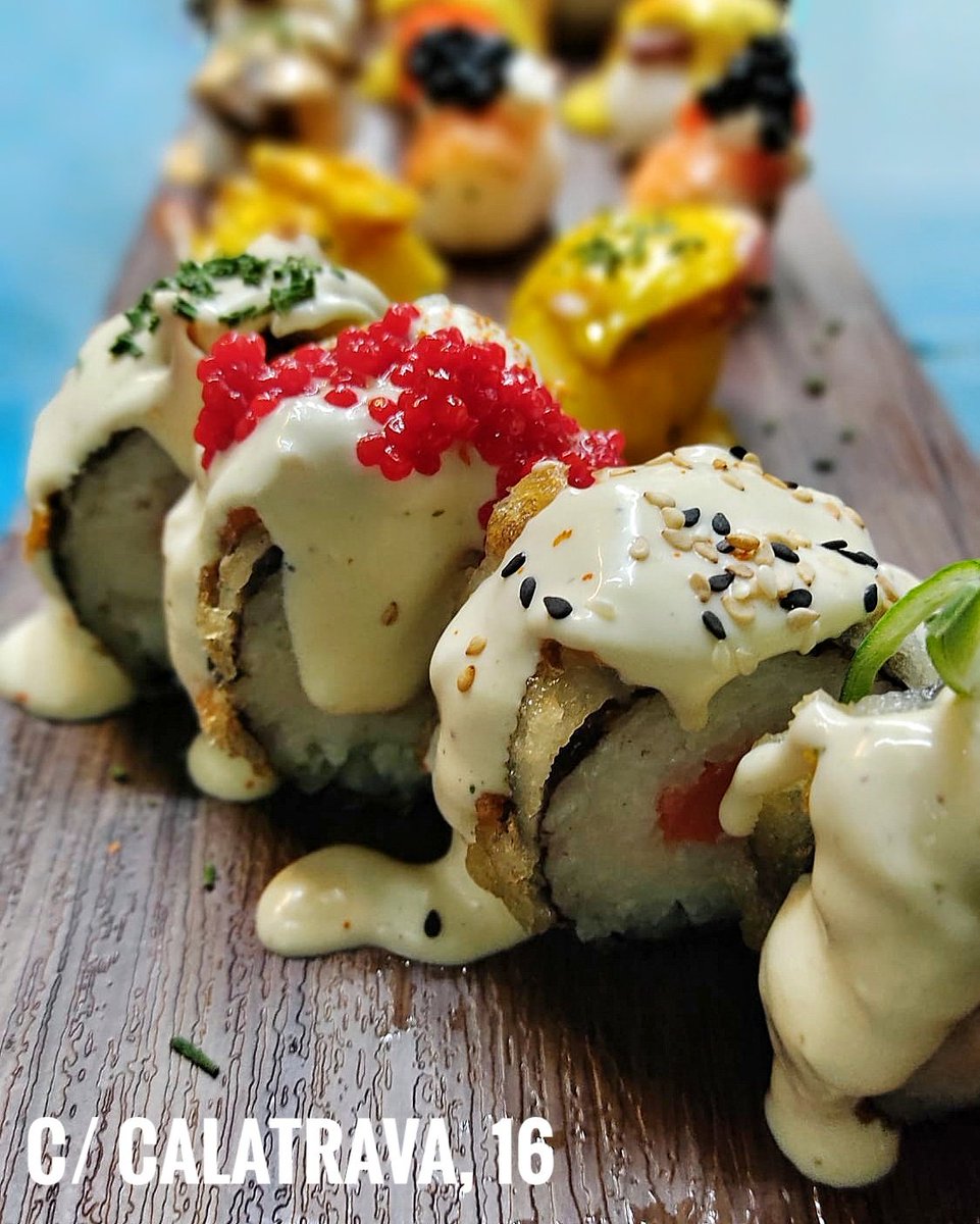 ChifaVsNazca's tweet photo. Lo prometido es deuda... 😉

@LaVidaEnTapas #alameda #Sevillahoy #TDSGastro #TdsActualidad #GastronomiaSevilla #food #foodporn #Seville #tapas #slowfood #Gastro #Niguiris #wok #cocktails #makis #ceviche #ChifaVsNazca #SameSameButDifferent https://t.co/2BN2AMmEhp