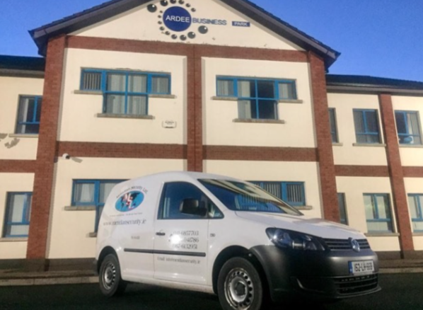 MeridianSecurit's tweet photo. Here at Meridian Security we can lock up your premises when staff leave in the evening and open up first thing the next day. 
For more information ⬇️
☎️ 087-7108421
📧 info@meridiansecurity.ie
▪️https://t.co/VaUl6Ao96A 
#MeridianSecurity #security #LouthChat https://t.co/0hD5HO30BI