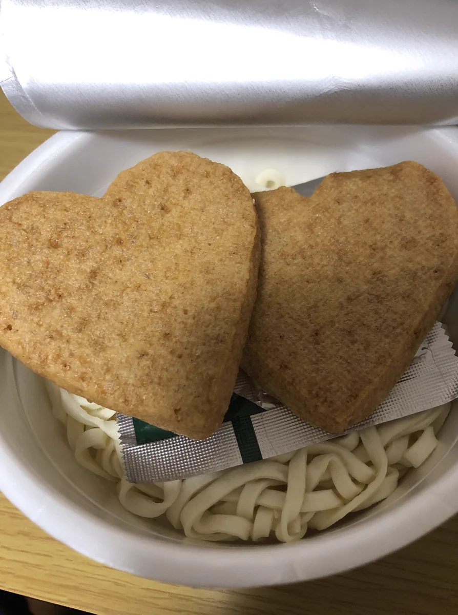 12万分の1の確率！ハート形のおあげが入ったどん兵衛に遭遇