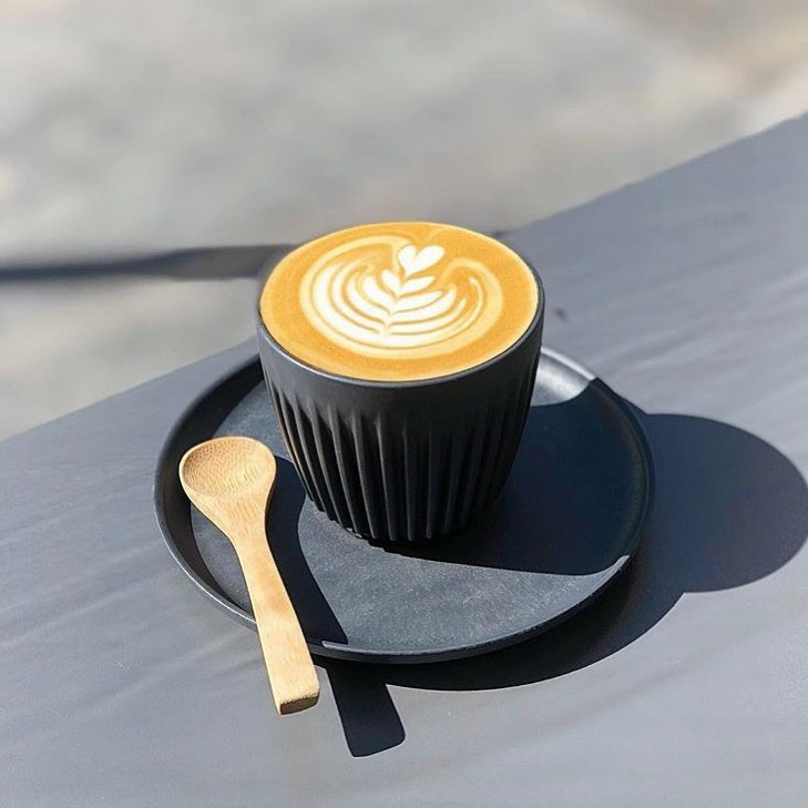 Is there really another way to wake up to #InternationalCoffeeDay? ☕ <a href="/rosslyncoffee/">Rosslyn Coffee</a> #FoodieFedLDN