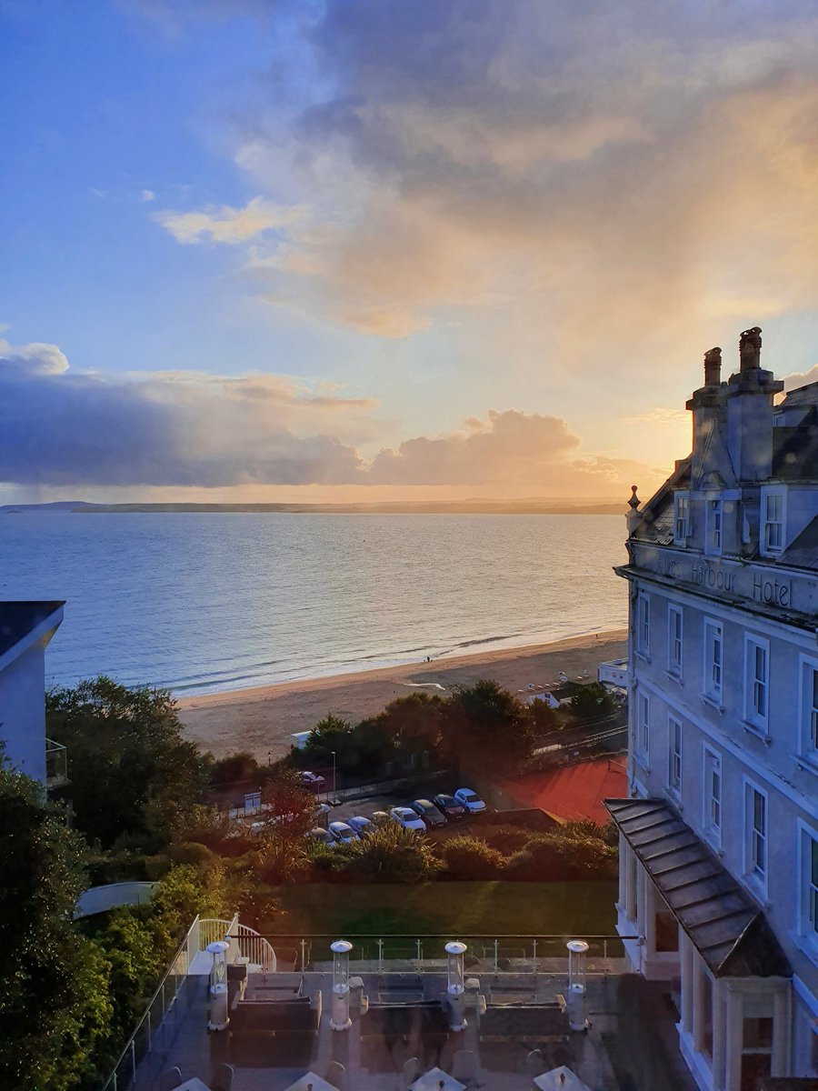 Sunrise over St Ives 

<a href="/Harbour_Hotels/">Harbour_Hotels</a> 
#Cornwall #seaview